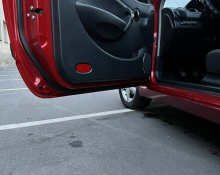 Красный Шевроле Авео, объемом двигателя 1.5 л и пробегом 143 тыс. км за 3800 $, фото 9 на Automoto.ua