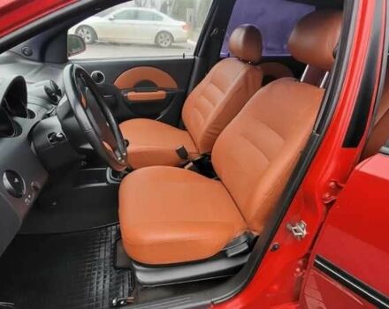 Красный Шевроле Авео, объемом двигателя 1.5 л и пробегом 220 тыс. км за 3650 $, фото 18 на Automoto.ua