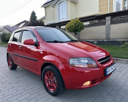 Красный Шевроле Авео, объемом двигателя 1.5 л и пробегом 191 тыс. км за 3500 $, фото 1 на Automoto.ua