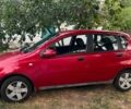 Красный Шевроле Авео, объемом двигателя 1.5 л и пробегом 280 тыс. км за 3400 $, фото 1 на Automoto.ua