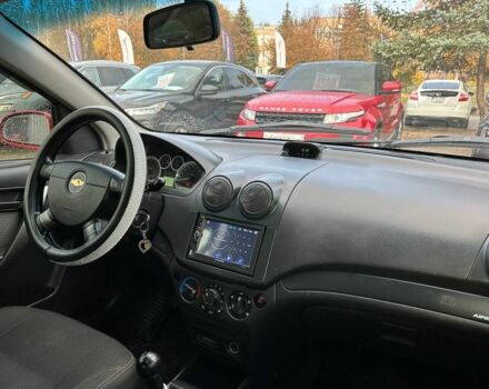 Красный Шевроле Авео, объемом двигателя 1.2 л и пробегом 240 тыс. км за 3999 $, фото 12 на Automoto.ua