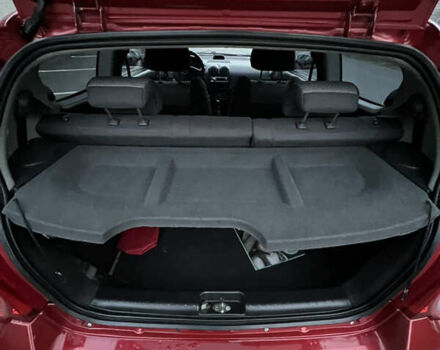 Красный Шевроле Авео, объемом двигателя 1.5 л и пробегом 143 тыс. км за 3800 $, фото 19 на Automoto.ua