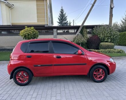 Красный Шевроле Авео, объемом двигателя 1.5 л и пробегом 191 тыс. км за 3500 $, фото 5 на Automoto.ua