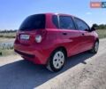 Красный Шевроле Авео, объемом двигателя 1.5 л и пробегом 127 тыс. км за 5700 $, фото 2 на Automoto.ua