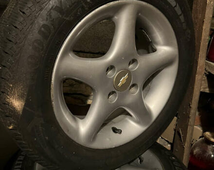 Красный Шевроле Авео, объемом двигателя 1.5 л и пробегом 143 тыс. км за 3800 $, фото 21 на Automoto.ua