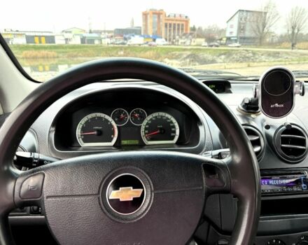 Красный Шевроле Авео, объемом двигателя 1.5 л и пробегом 327 тыс. км за 3600 $, фото 6 на Automoto.ua