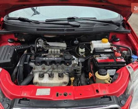 Красный Шевроле Авео, объемом двигателя 1.5 л и пробегом 177 тыс. км за 5500 $, фото 25 на Automoto.ua