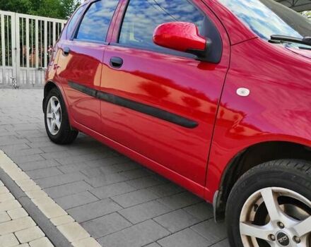 Красный Шевроле Авео, объемом двигателя 1.5 л и пробегом 191 тыс. км за 3500 $, фото 4 на Automoto.ua