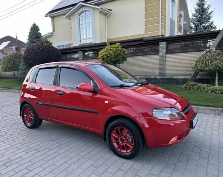 Красный Шевроле Авео, объемом двигателя 1.5 л и пробегом 191 тыс. км за 3500 $, фото 2 на Automoto.ua