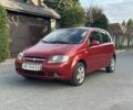 Красный Шевроле Авео, объемом двигателя 1.5 л и пробегом 150 тыс. км за 2699 $, фото 1 на Automoto.ua