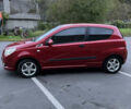 Красный Шевроле Авео, объемом двигателя 1.5 л и пробегом 143 тыс. км за 3800 $, фото 2 на Automoto.ua