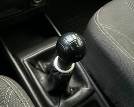 Красный Шевроле Авео, объемом двигателя 1.2 л и пробегом 240 тыс. км за 3999 $, фото 16 на Automoto.ua