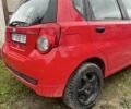 Красный Шевроле Авео, объемом двигателя 1.2 л и пробегом 129 тыс. км за 3500 $, фото 2 на Automoto.ua