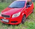 Красный Шевроле Авео, объемом двигателя 1.21 л и пробегом 300 тыс. км за 4100 $, фото 1 на Automoto.ua