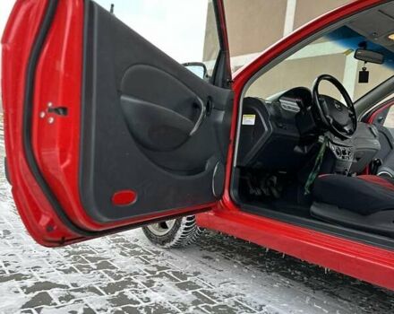 Красный Шевроле Авео, объемом двигателя 1.2 л и пробегом 176 тыс. км за 3600 $, фото 7 на Automoto.ua