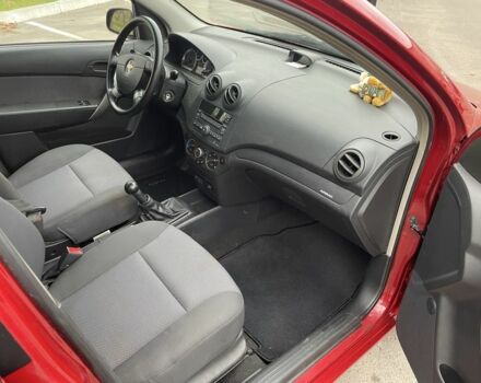 Червоний Шевроле Авео, об'ємом двигуна 1.5 л та пробігом 121 тис. км за 3800 $, фото 4 на Automoto.ua