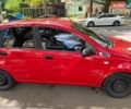 Красный Шевроле Авео, объемом двигателя 1.21 л и пробегом 221 тыс. км за 3900 $, фото 2 на Automoto.ua