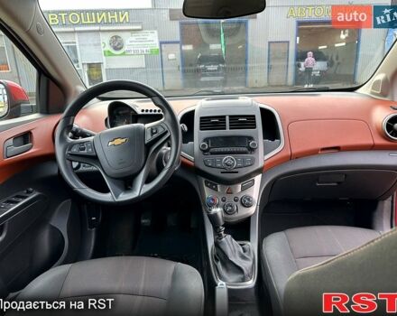 Красный Шевроле Авео, объемом двигателя 14 л и пробегом 154 тыс. км за 6799 $, фото 6 на Automoto.ua