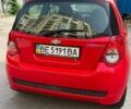 Красный Шевроле Авео, объемом двигателя 1.5 л и пробегом 71 тыс. км за 5300 $, фото 2 на Automoto.ua