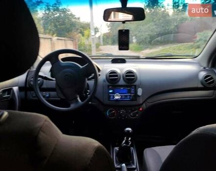 Червоний Шевроле Авео, об'ємом двигуна 1.5 л та пробігом 145 тис. км за 3700 $, фото 3 на Automoto.ua