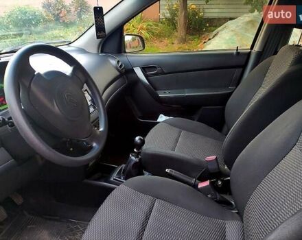 Червоний Шевроле Авео, об'ємом двигуна 1.5 л та пробігом 145 тис. км за 3700 $, фото 2 на Automoto.ua