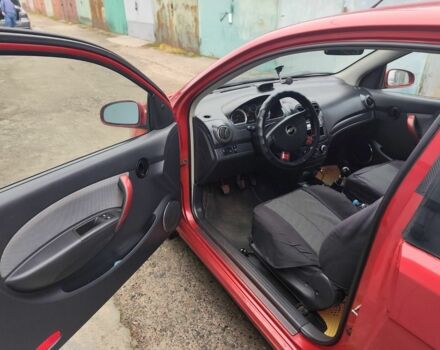 Красный Шевроле Авео, объемом двигателя 1.5 л и пробегом 125 тыс. км за 3100 $, фото 6 на Automoto.ua