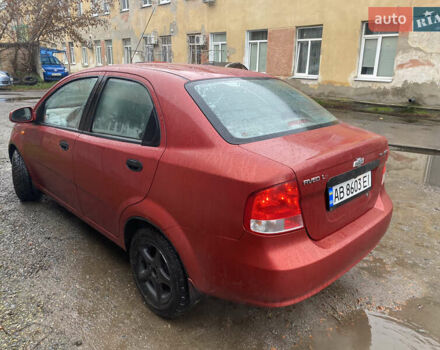 Красный Шевроле Авео, объемом двигателя 1.5 л и пробегом 250 тыс. км за 2200 $, фото 2 на Automoto.ua