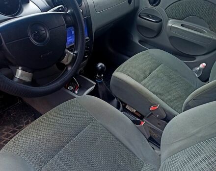 Красный Шевроле Авео, объемом двигателя 1.5 л и пробегом 320 тыс. км за 2300 $, фото 7 на Automoto.ua