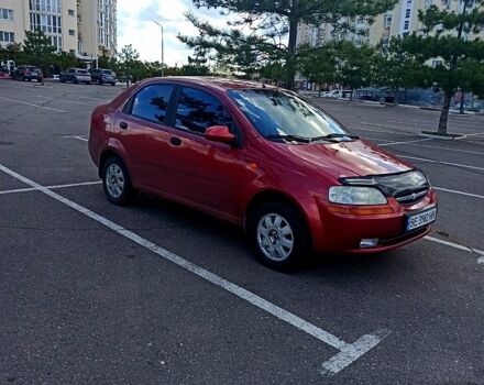 Красный Шевроле Авео, объемом двигателя 1.5 л и пробегом 320 тыс. км за 2300 $, фото 4 на Automoto.ua