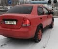 Красный Шевроле Авео, объемом двигателя 1.5 л и пробегом 300 тыс. км за 1500 $, фото 3 на Automoto.ua
