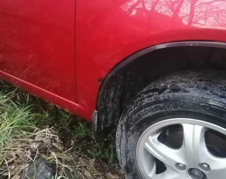 Красный Шевроле Авео, объемом двигателя 1.5 л и пробегом 250 тыс. км за 2650 $, фото 10 на Automoto.ua