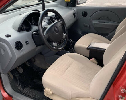 Красный Шевроле Авео, объемом двигателя 1.5 л и пробегом 260 тыс. км за 2350 $, фото 9 на Automoto.ua