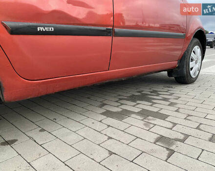 Красный Шевроле Авео, объемом двигателя 1.5 л и пробегом 260 тыс. км за 2350 $, фото 7 на Automoto.ua
