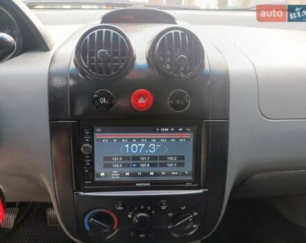 Красный Шевроле Авео, объемом двигателя 1.5 л и пробегом 178 тыс. км за 3150 $, фото 19 на Automoto.ua