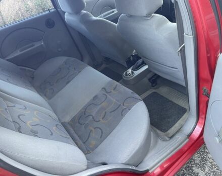 Красный Шевроле Авео, объемом двигателя 1.5 л и пробегом 150 тыс. км за 3300 $, фото 9 на Automoto.ua