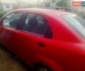 Красный Шевроле Авео, объемом двигателя 1.5 л и пробегом 185 тыс. км за 2800 $, фото 2 на Automoto.ua