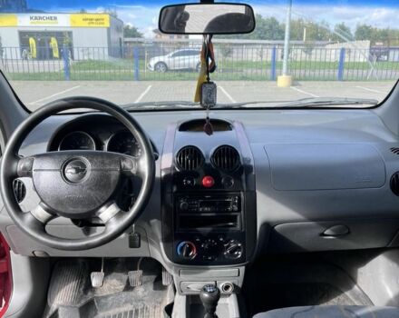 Красный Шевроле Авео, объемом двигателя 1.5 л и пробегом 200 тыс. км за 1950 $, фото 12 на Automoto.ua