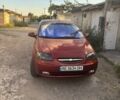 Красный Шевроле Авео, объемом двигателя 1.5 л и пробегом 313 тыс. км за 2701 $, фото 1 на Automoto.ua