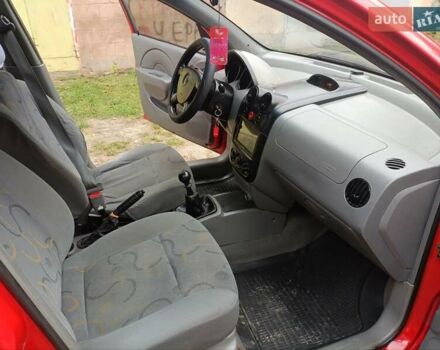 Красный Шевроле Авео, объемом двигателя 1.5 л и пробегом 178 тыс. км за 3150 $, фото 24 на Automoto.ua
