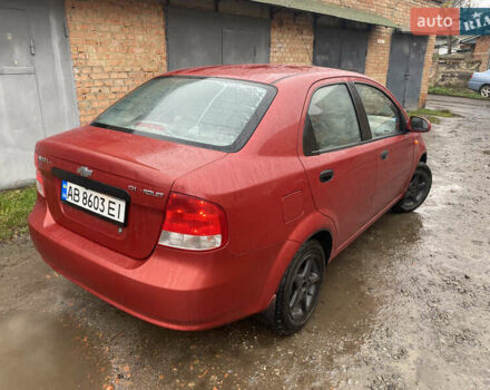 Красный Шевроле Авео, объемом двигателя 1.5 л и пробегом 250 тыс. км за 2200 $, фото 3 на Automoto.ua