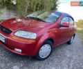 Красный Шевроле Авео, объемом двигателя 1.5 л и пробегом 150 тыс. км за 3300 $, фото 2 на Automoto.ua
