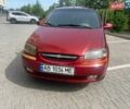 Красный Шевроле Авео, объемом двигателя 1.5 л и пробегом 390 тыс. км за 1500 $, фото 1 на Automoto.ua