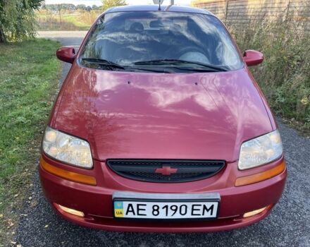 Красный Шевроле Авео, объемом двигателя 1.5 л и пробегом 150 тыс. км за 3300 $, фото 3 на Automoto.ua
