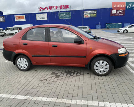 Красный Шевроле Авео, объемом двигателя 1.5 л и пробегом 260 тыс. км за 2350 $, фото 2 на Automoto.ua