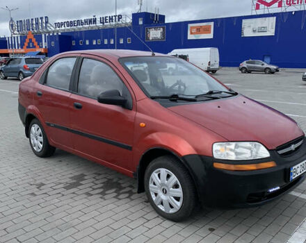 Красный Шевроле Авео, объемом двигателя 1.5 л и пробегом 260 тыс. км за 2350 $, фото 1 на Automoto.ua
