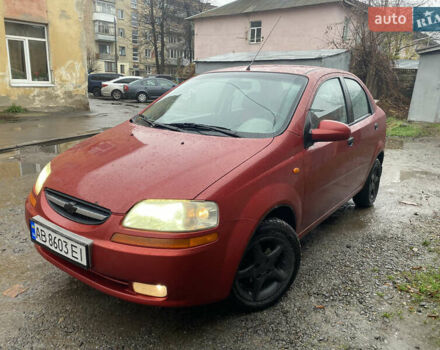 Красный Шевроле Авео, объемом двигателя 1.5 л и пробегом 250 тыс. км за 2200 $, фото 1 на Automoto.ua