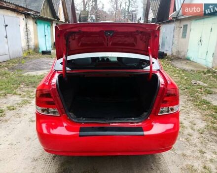 Красный Шевроле Авео, объемом двигателя 1.5 л и пробегом 178 тыс. км за 3150 $, фото 13 на Automoto.ua