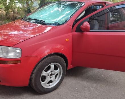 Красный Шевроле Авео, объемом двигателя 1.5 л и пробегом 295 тыс. км за 3000 $, фото 2 на Automoto.ua
