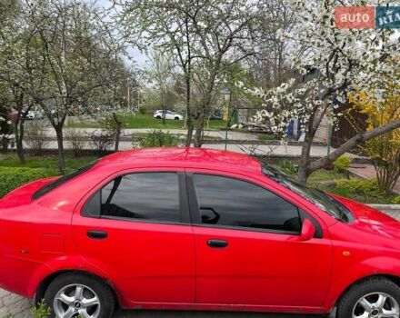 Красный Шевроле Авео, объемом двигателя 1.5 л и пробегом 222 тыс. км за 3500 $, фото 3 на Automoto.ua