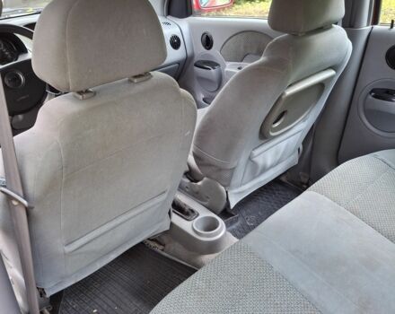 Червоний Шевроле Авео, об'ємом двигуна 1.5 л та пробігом 185 тис. км за 2400 $, фото 7 на Automoto.ua